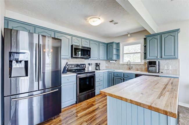 1547 John St, House other with 3 bedrooms, 2 bathrooms and 1 parking in San Leon TX | Image 15