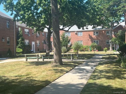 1l-155-24 84th Street, New York, NY, 11414 | Card Image