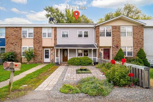 8 Park Row, Middletown, NY, 10941-1618 | Card Image