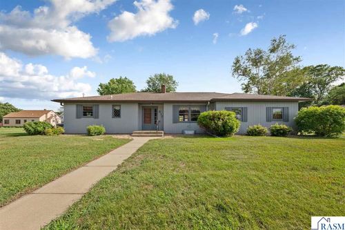 517 Court Ave, Gaylord, MN, 55334-4404 | Card Image