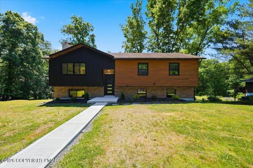 116 Highland Ter, East Stroudsburg, PA, 18301-7745 | Card Image