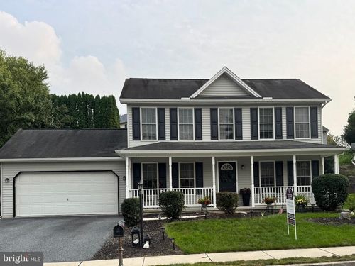 55 Sweet Arrow Dr, HUMMELSTOWN, PA, 17036-2721 | Card Image