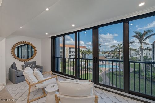 310-2900 Gulf Shore Blvd N, NAPLES, FL, 34103-3904 | Card Image
