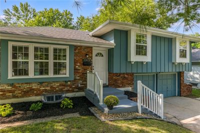 7913 E 117th Street, House other with 4 bedrooms, 2 bathrooms and null parking in Kansas City MO | Image 1