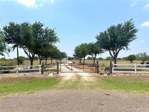 21407 Buck Fawn Dr, Edinburg, TX, 78542-4937 | Card Image