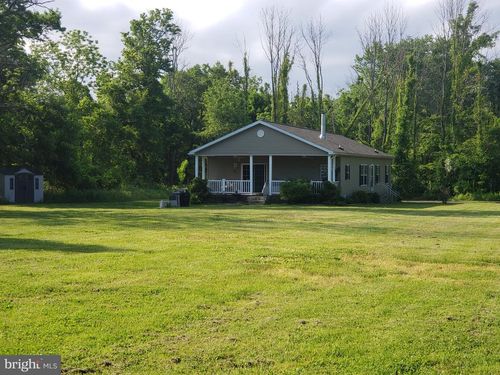 rear-2714 Windy Bush Rd, Newtown, PA, 18940-3602 | Card Image