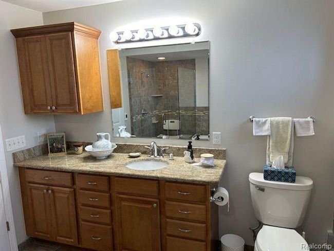 32241 N River Rd, House other with 3 bedrooms, 2 bathrooms and null parking in Harrison Twp MI | Image 20