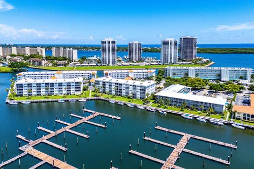 304-29 Yacht Club Dr, North Palm Beach, FL, 33408-3986 | Card Image