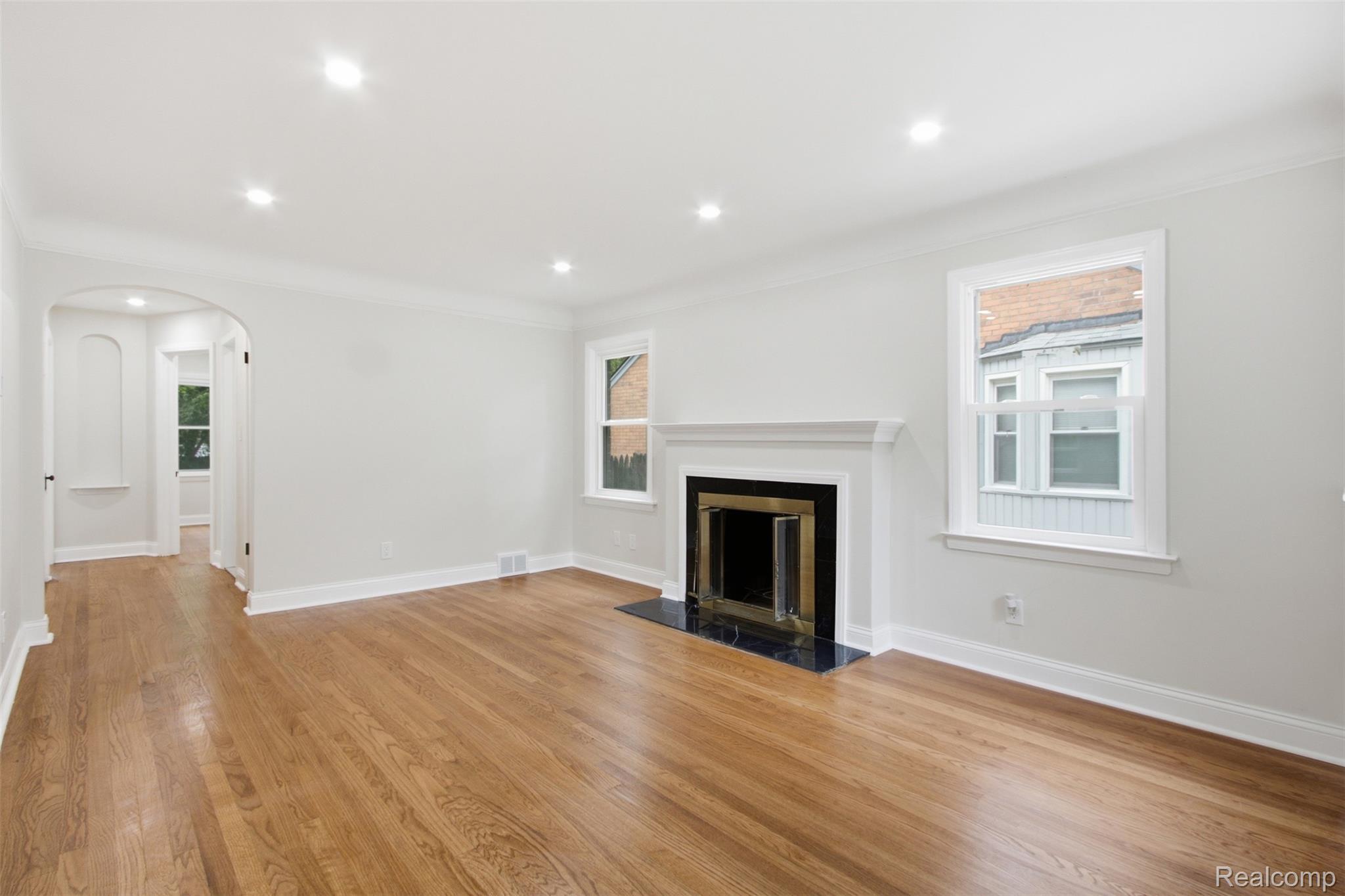 Residential in Grosse Pointe Woods 3
