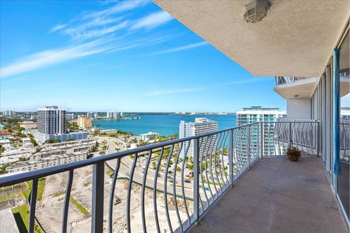 2404-7601 E Treasure Dr, North Bay Village, FL, 33141-4370 | Card Image