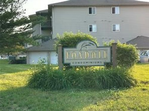 unit-3-10111 Sutton Dr, Urbandale, IA, 50322-6334 | Card Image