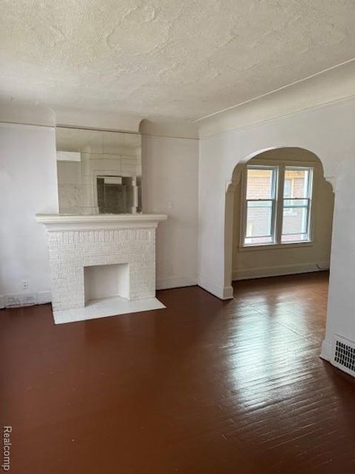 3239 Tyler St, Detroit, MI, 48238-3334 | Card Image