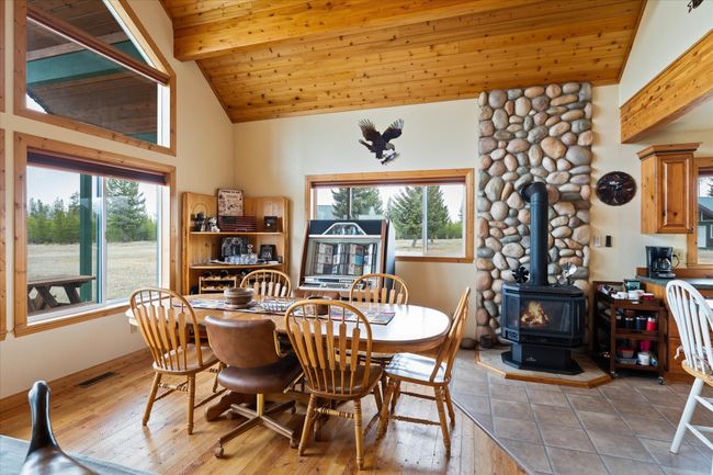 Main Cabin - Dining Room | Image 25