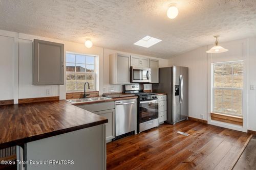 6 Bob-O-Link, Boulder, WY, 82923 | Card Image