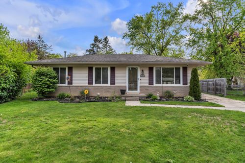 386 Charterhouse Ct, Canton, MI, 48188-1520 | Card Image