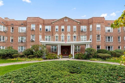 1b7a-2 Overlook Rd, White Plains, NY, 10605-2452 | Card Image