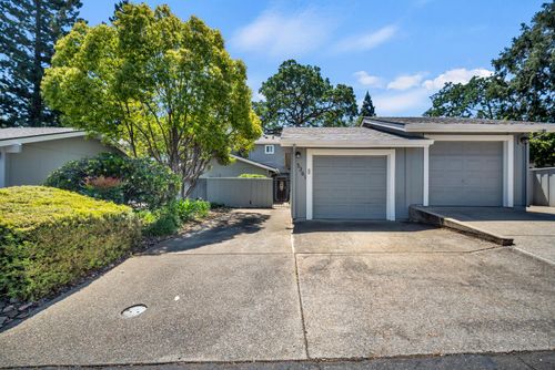 3261 Amethyst Dr, Cameron Park, CA, 95682-8509 | Card Image