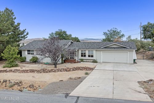 2410 Seneca Dr, Reno, NV, 89506-9111 | Card Image