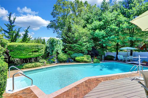 51 Glenridge Ave, Stony Brook, NY, 11790-2401 | Card Image