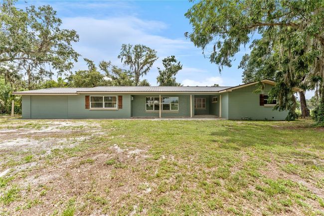 9819 Allen Rd, House other with 3 bedrooms, 2 bathrooms and null parking in Lithia FL | Image 4