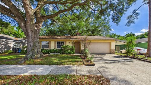 711 Regent Cir S, Brandon, FL, 33511-6931 | Card Image