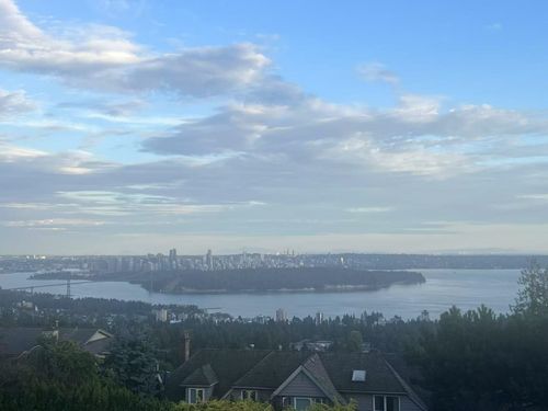 2347 Westhill Dr, West Vancouver, BC, V7S2Z2 | Card Image