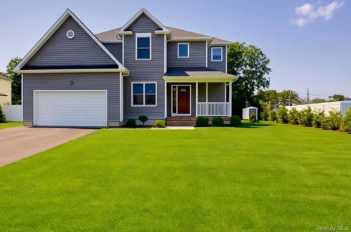 9 Shaw Ln, East Moriches, NY, 11940-1171 | Card Image