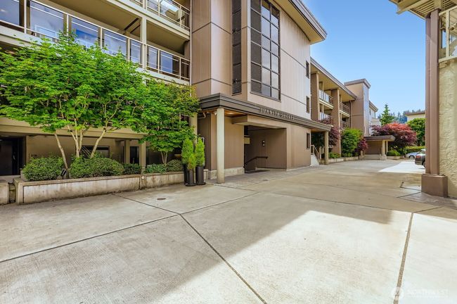 APT-201 - 9727 Ne Juanita Dr, Condo with 3 bedrooms, 3 bathrooms and 2 parking in Kirkland WA | Image 22
