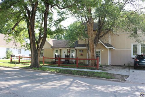 412 Ne Chester Ave, Topeka, KS, 66616 | Card Image