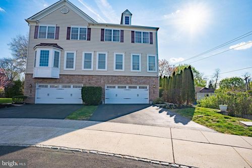 2500 Terrace Dr, East Norriton, PA, 19401-1707 | Card Image