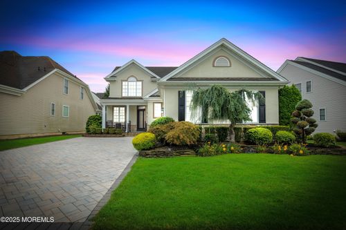 15 W Parsonage Way, Manalapan, NJ, 07726-7901 | Card Image