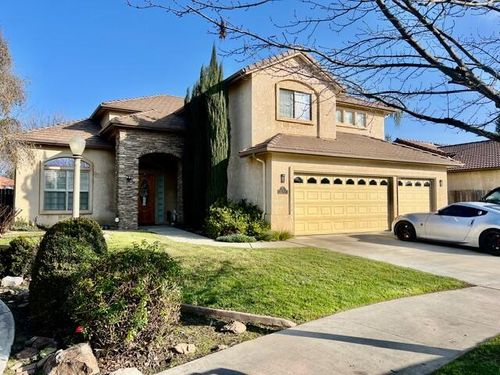 3242 W Oakridge Ave, Visalia, CA, 93291-6512 | Card Image