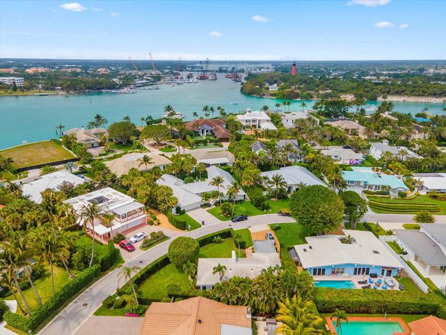 182 Beacon Ln, House other with 3 bedrooms, 2 bathrooms and null parking in Jupiter Inlet Colony FL | Image 29