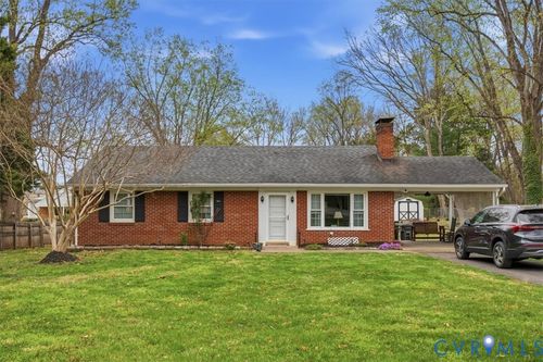 107 Patrick Henry Dr, Louisa, VA, 23093-6533 | Card Image