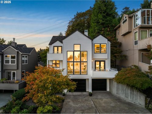 344 S Texas St, Portland, OR, 97219-8573 | Card Image