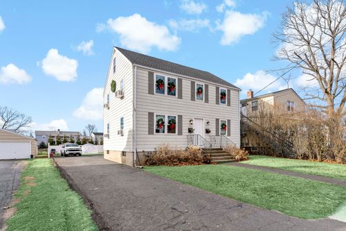 788 Reef Rd, Fairfield, CT, 06824-6540 | Card Image