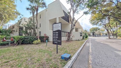 ph-3-20300 W Country Club Dr, Aventura, FL, 33180-1646 | Card Image