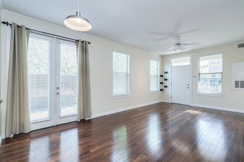 apt-1101-1201 Grove Blvd, Austin, TX, 78741-3483 | Card Image