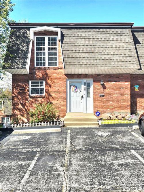 10340 Corbeil Dr, Saint Louis, MO, 63146-5928 | Card Image