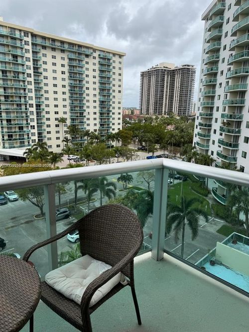 707-19380 Collins Ave, Sunny Isles Beach, FL, 33160-2239 | Card Image