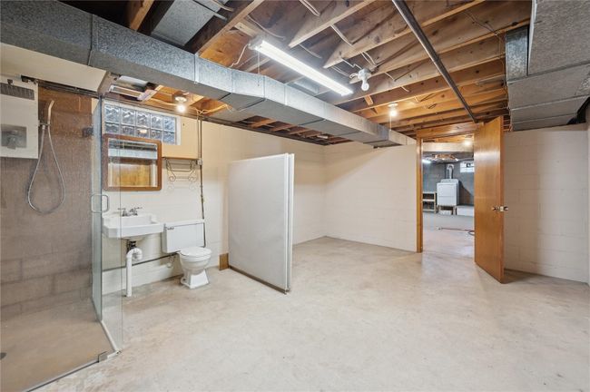 502 Sycamore St, House other with 3 bedrooms, 2 bathrooms and 2 parking in Vandergrift PA | Image 30