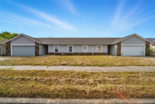 12924 E 31st Ct, Tulsa, OK, 74134-3204 | Card Image