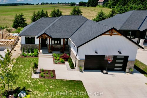 21 Devinwood Ave, Walkerton, ON, N0G2V0 | Card Image