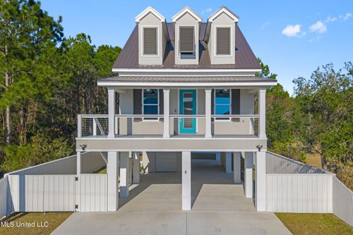 200 Farrar Ln, Waveland, MS, 39576 | Card Image