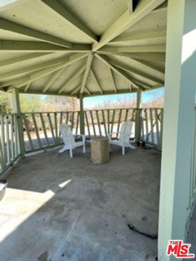 62282 Dennis Ave, House other with 2 bedrooms, 2 bathrooms and 1 parking in Joshua Tree CA | Image 4