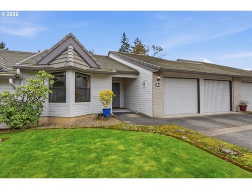 d2-3300 Ne 164th St, Ridgefield, WA, 98642-8930 | Card Image