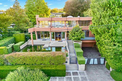 687 Beachview Dr, North Vancouver, BC, V7G1P8 | Card Image