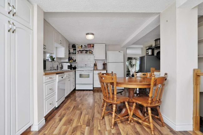 5111 47 Avenue, Home with 2 bedrooms, 2 bathrooms and 4 parking in Sylvan Lake AB | Image 11