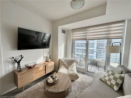 1114-15 Wellington St S, Kitchener, ON, N2G0E4 | Card Image