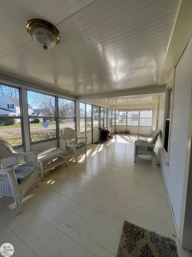 Full Front Porch | Image 4